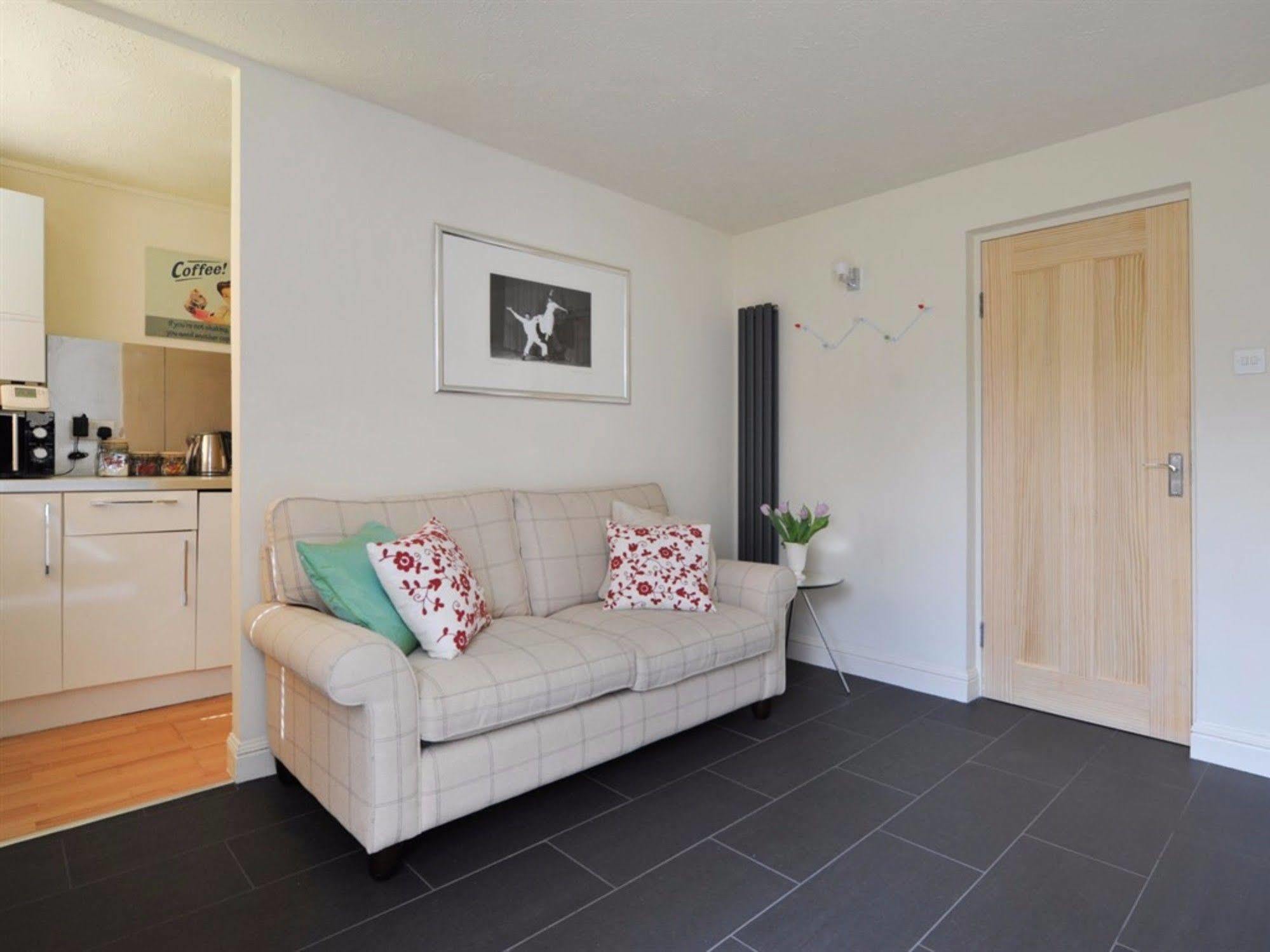 Kensington Court Apartment Бат Екстериор снимка