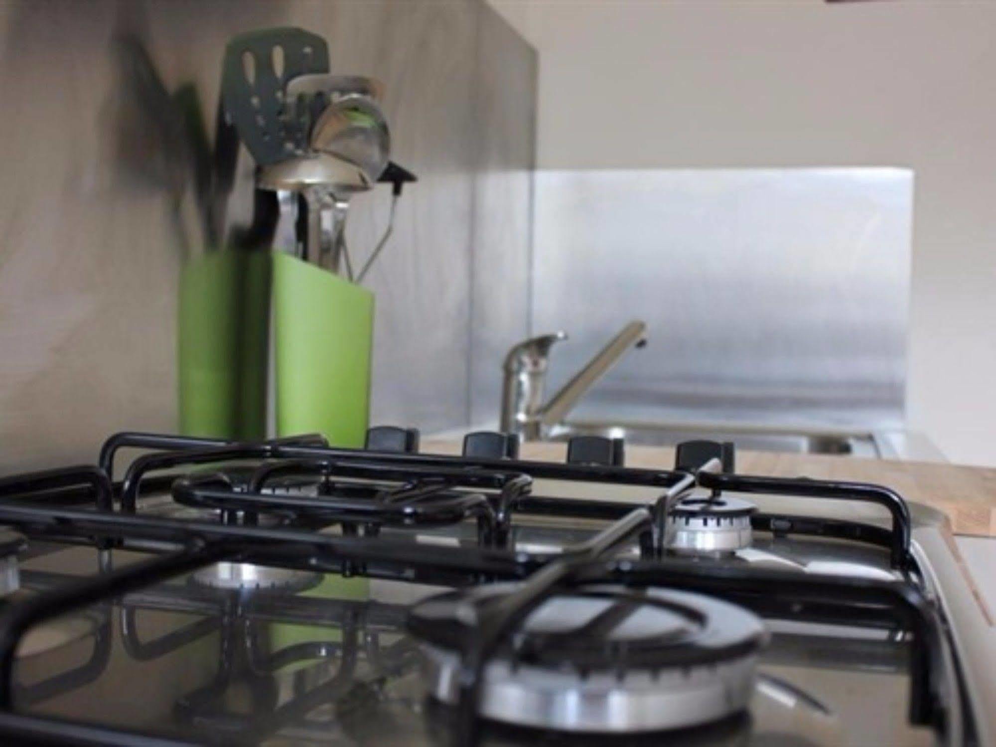 Kensington Court Apartment Бат Екстериор снимка